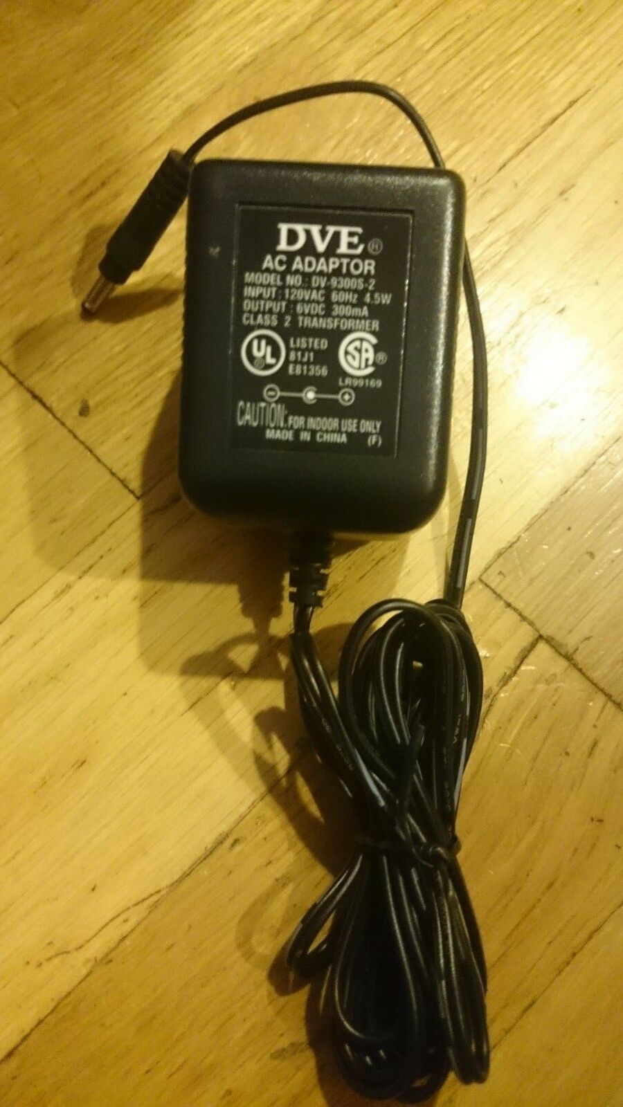 New DVE DV9300S-2 6VDC 300mA AC Adapter Class 2 Transformer power charger